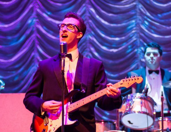 Michael Perrie Jr as Buddy Holly (1)