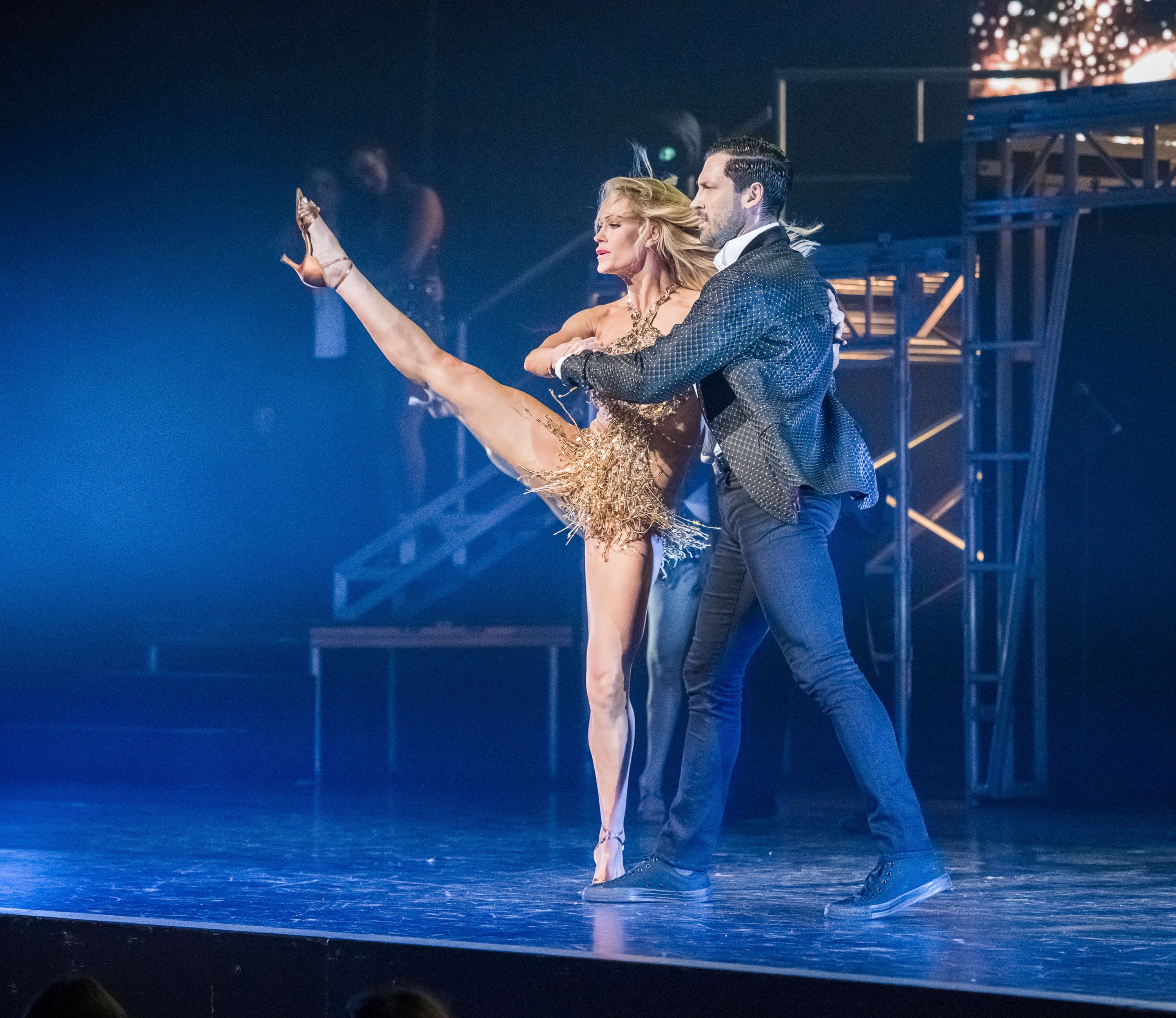 maks val peta live