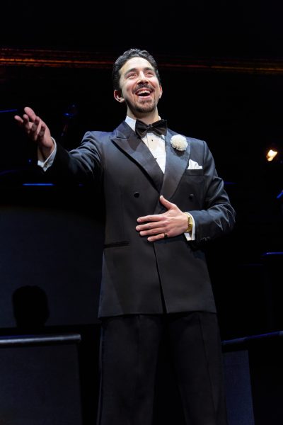Chitour25 5023 Max Cervantes As Billy Flynn Credit Jeremy Daniel