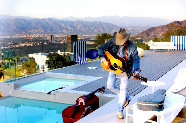 Dwight Yoakam