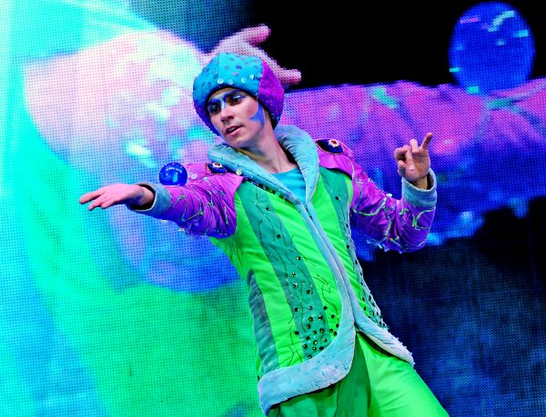 B - The Underwater Bubble Show