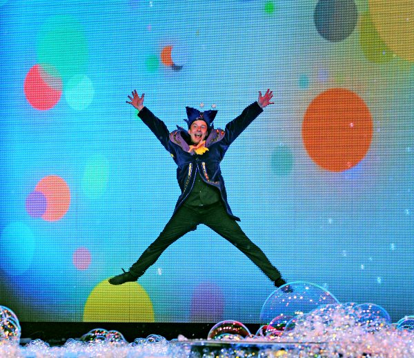 B - The Underwater Bubble Show