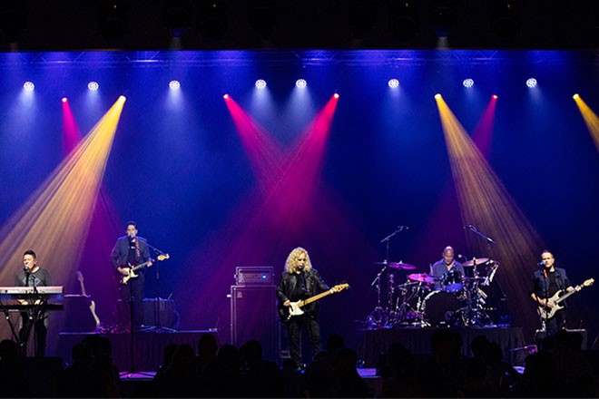 Generation Radio Live Photo (5)