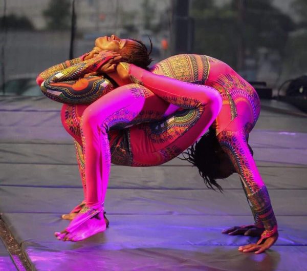 Contorsionnistes 2