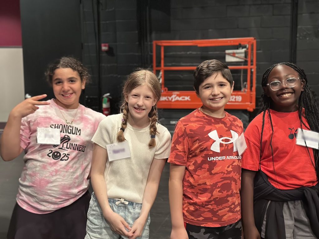 Broadway Kids 2 Withblur